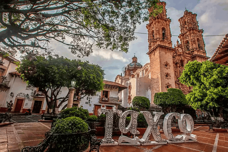 Acapulco to Taxco: One-Day Colonial Silver City Tour - Culinary Experience