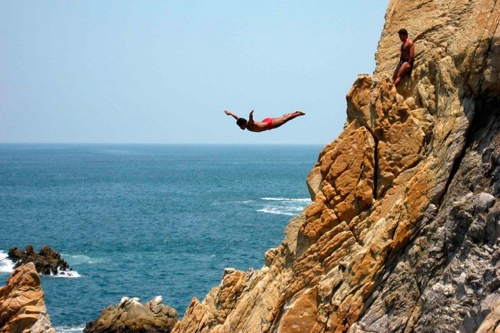 *Acapulco Walking Tour San Diego Fort Museum & Cliff Divers - Itinerary Highlights