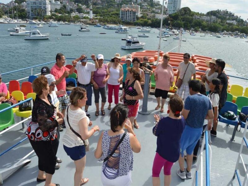 Acapulco: Yacht Party and Sunset - COVID-19 Protocols