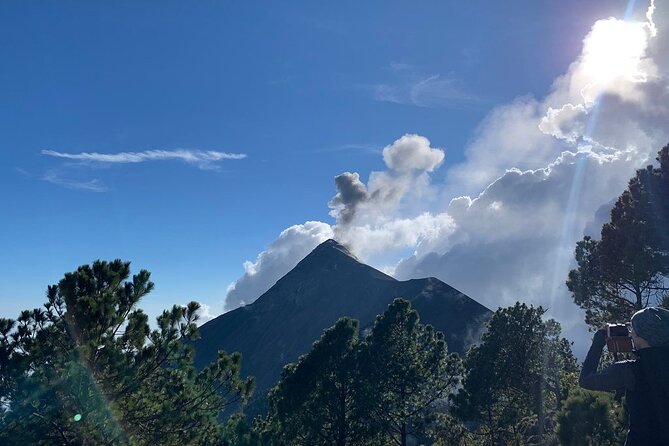 Acatenango Volcano Tour With Overnight From Antigua - Hiking the Acatenango Volcano