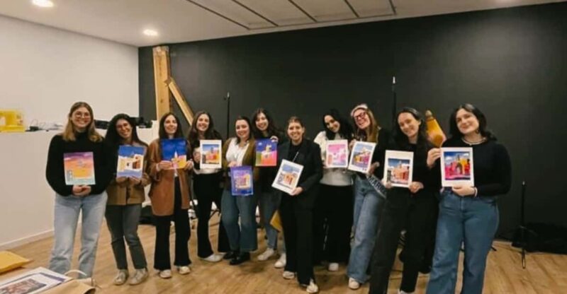 Acrylic Painting Workshop: Amazing Group Experience in Porto - Ideal for Special Occasions