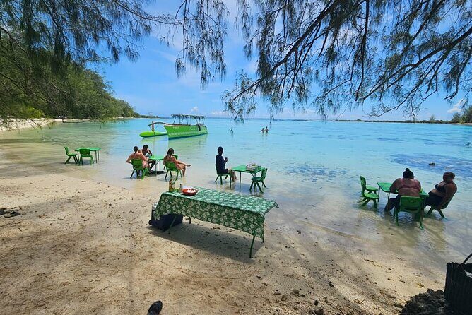 Activity/Excursion Lagoon Tour to Moorea by Canoe 6 hours - An In-Depth Look at the Moorea Lagoon Canoe Tour