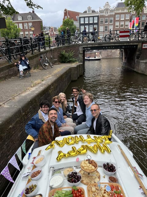Adamboat: Cozy City Centre Cruise - Customization Options