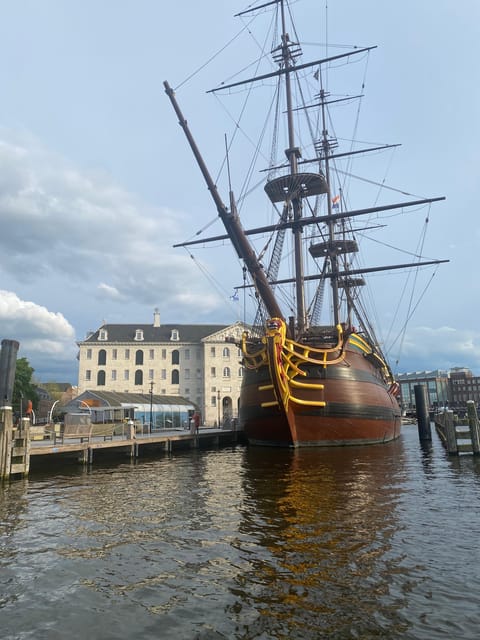 Adamboat: Cozy City Centre Cruise - Iconic Sights to See