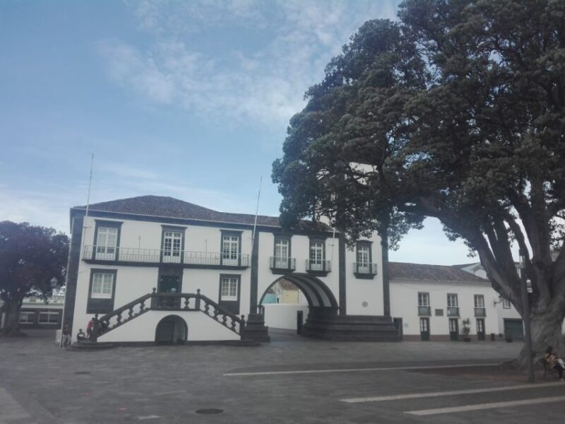 Adapted Van Tour - Lagoa Do Fogo ( Half Day) - Pickup and Drop-off