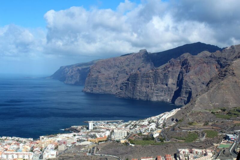 Adeje: Scenic Tenerife Helicopter Flight - Flight Experience