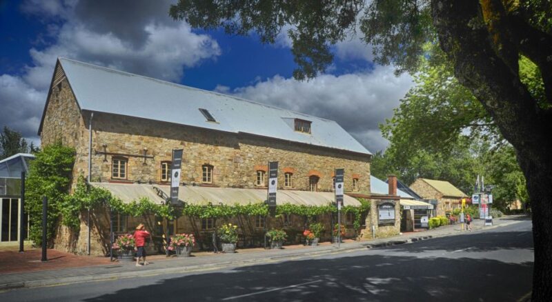 Adelaide: Adelaide Hills and Hahndorf Guided Tour With Lunch - Key Points