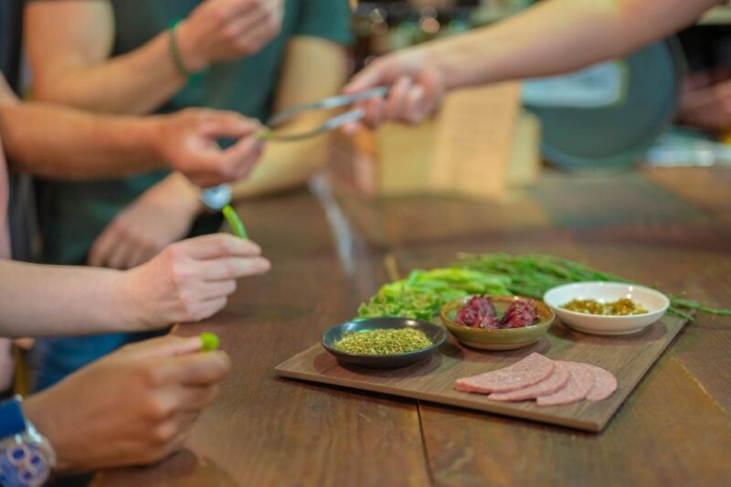 Adelaide Central Markets: Food Walking Tour - What to Bring