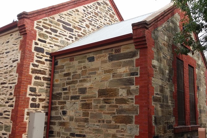 Adelaide Walking Tour: Grand Mansions and Sub-Divisions - Exploring Affluent Neighborhoods
