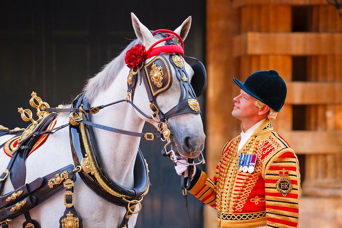 Admission Ticket to the Royal Mews, Buckingham Palace - Dress Code and Attire