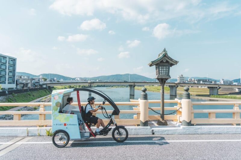 Admission to Korakuen, and a Guided Tour of Okayama City - Experiencing "ecyc" Bicycle Ride