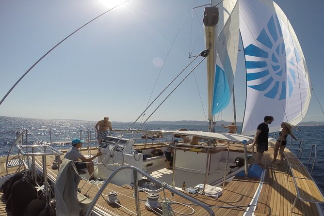 Adult Only Sunset Catamaran Palma Bay - Group Size