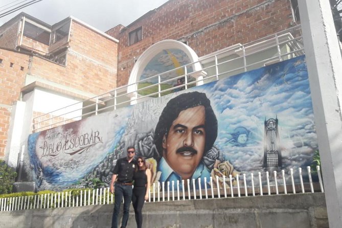 Advanced Package Pablo Escobar Tour Including C13 and Barrio PE Aprox 8 Hrs - Meeting and Pickup Information