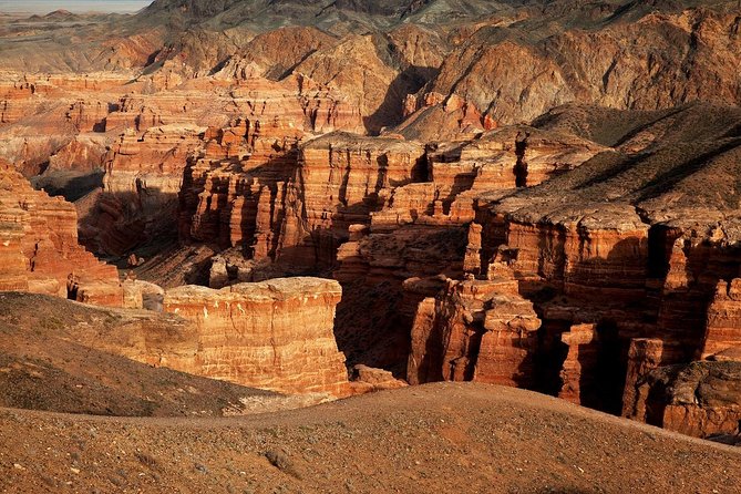 Advantures in Charyn Canyon. - Discover Unique Rock Formations
