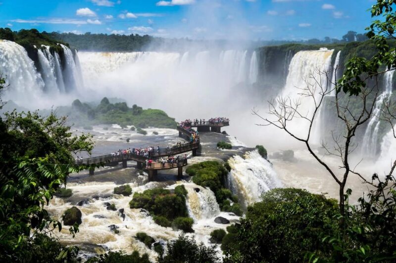 Adventure at the Waterfalls Brazil + Bird Park - Guided Tour - Key Points
