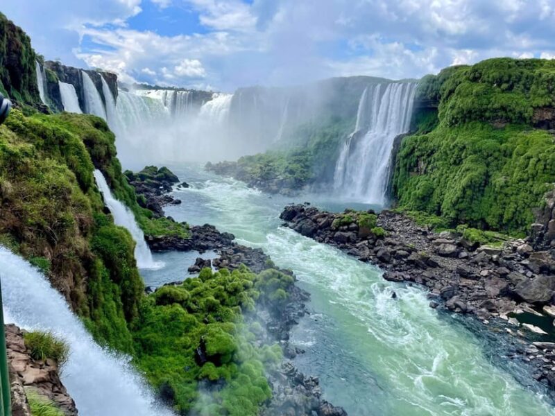 Adventure at the Waterfalls Brazil + Bird Park - Guided Tour - Panoramic Redbus Experience