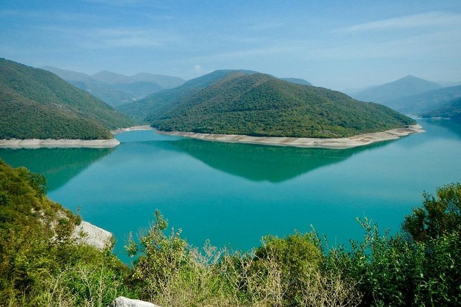 Adventure in Caucasus – Private Tour to Jinvali, Ananuri, Gudauri, Kazbegi - Ananuri Fortress Complex: Historic Charm