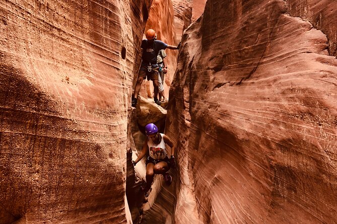 Adventurous Canyoneering Slot Canyon (Small Group) - Essential Inclusions for Your Tour