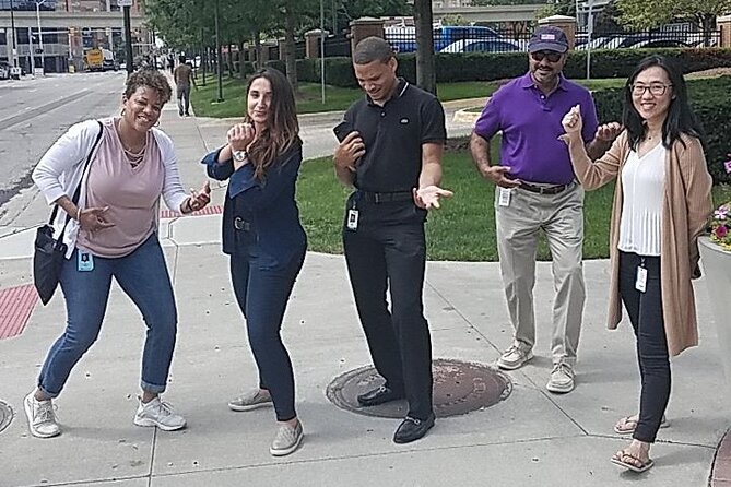 Adventurous Scavenger Hunt in Columbia by Wacky Walks - Key Points