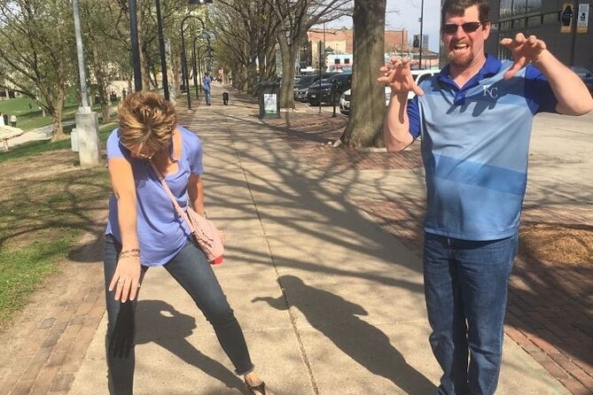 Adventurous Scavenger Hunt in Costa Mesa by Wacky Walks - Navigating the Interactive Smartphone Guide