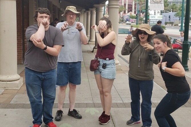 Adventurous Scavenger Hunt in Reno by Wacky Walks - Team Dynamics and Collaboration