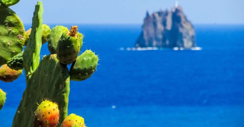 Aeolian Islands: 8-Day Excursion Tour and Hotel Accomodation - Excursions Included