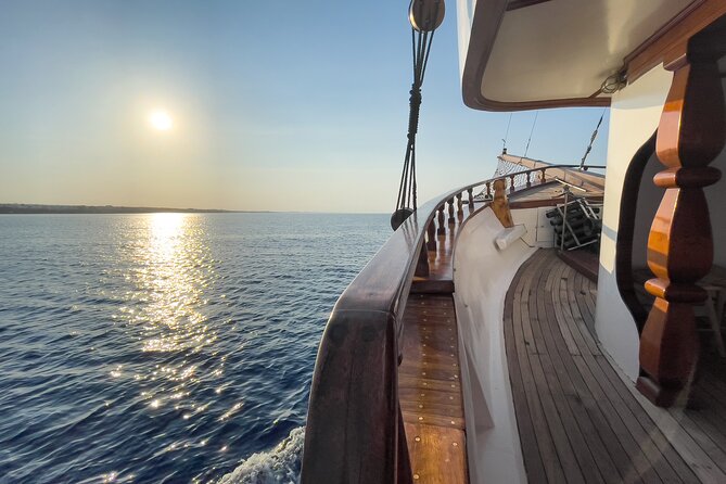 Aerosa Sunset Afternoon Guided Cruise With Dinner in Cyprus - Inclusions and Amenities on the Cruise
