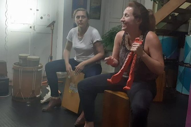 Afro-Peruvian Cajón With Paloma Pereira - Hands-On Instrument Experience With Paloma