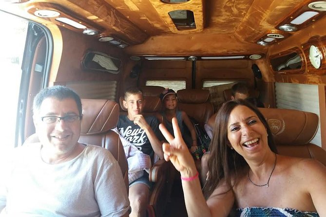 Afternoon Eco Sapa Bus Limousine D-Car 8-Seat Depart From Hanoi Old Quarter - Onboard Amenities and Features