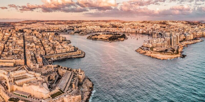 Afternoon Harbours Cruise With Guide and Roundtrip Transfers - Inclusions
