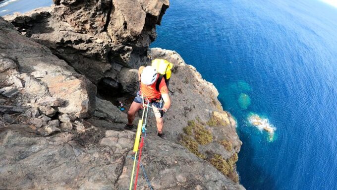 Agaete: Gran Canaria Coasteering Tour With Snorkeling - Safety Considerations
