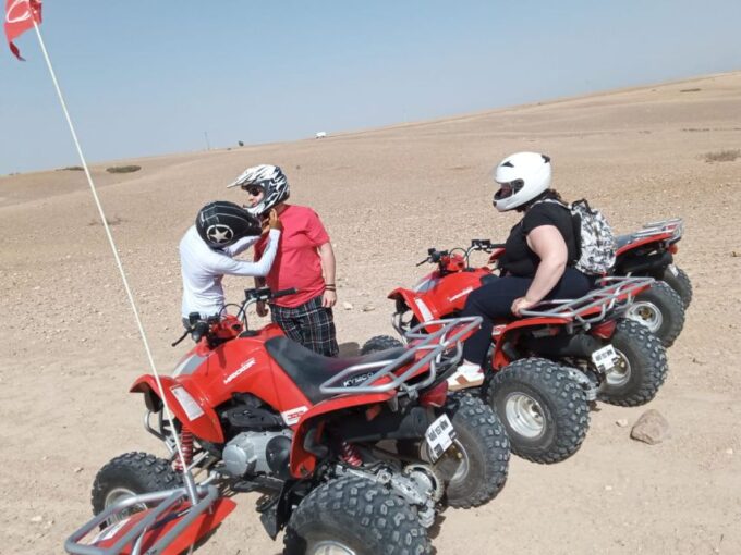 Agafay Desert: Quad Bike Experience With Lunch - Traditional Moroccan Lunch