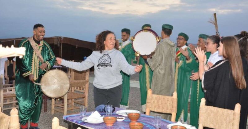 Agafay Dinner With Sunset Tour From Marrakech - Key Points