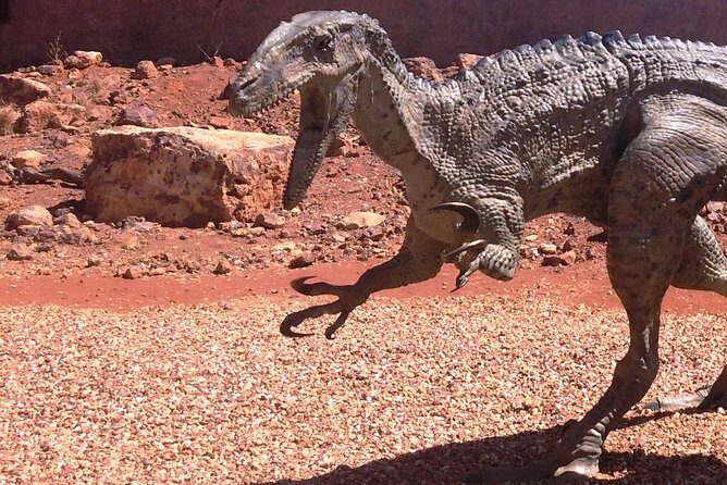 Age of Dinosaurs Museum Half Day Guided Transfer from Winton - Key Points