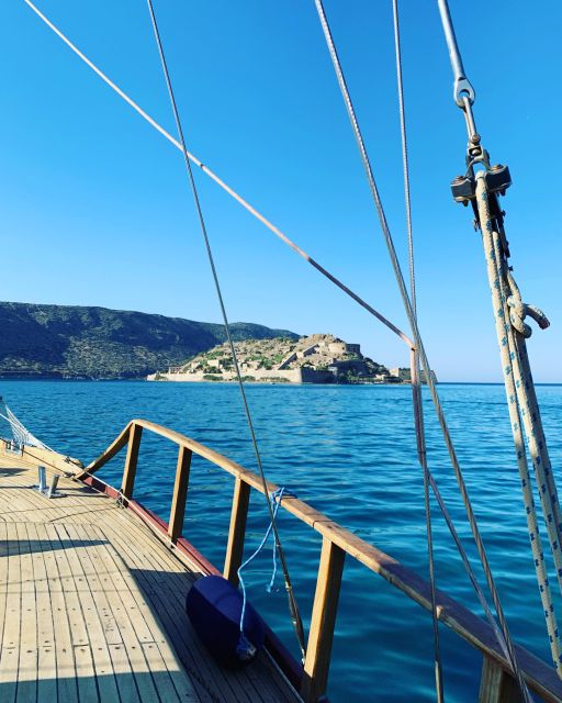 Agios Nikolaos: Mirabello Gulf Boat Cruise Around Spinalonga - Language Options Onboard