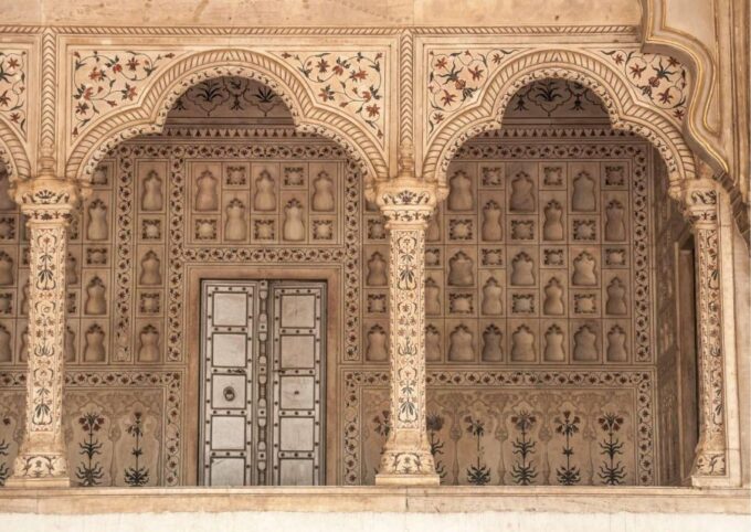 Agra: Combo Taj Mahal & Agra Fort Full Ticket & Guided Tour - Exploring the Taj Mahal