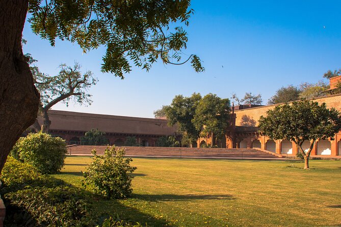 Agra Day Tour With Taj Mahal Sunrise and Sunset - Meeting Point