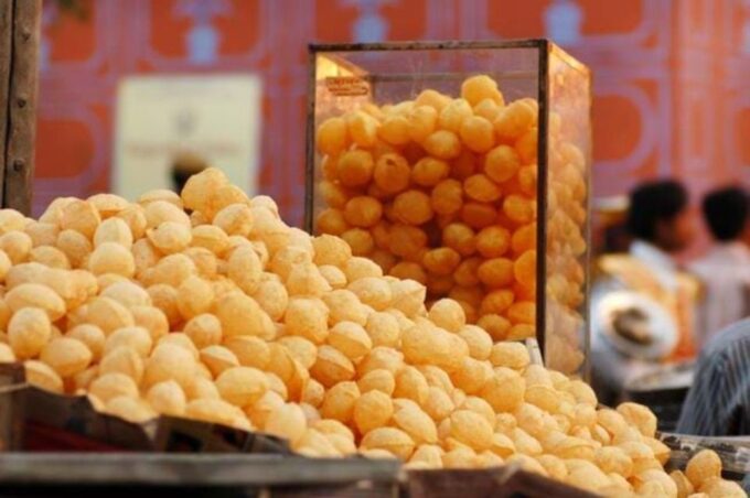 Agra: Evening Local Street Food Taste Tour With Guide - Bedai and Aloo Sabzi