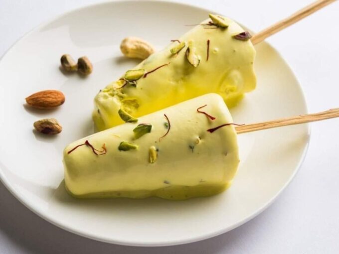 Agra: Evening Local Street Food Taste Tour With Guide - Kulfi Faluda Refreshment