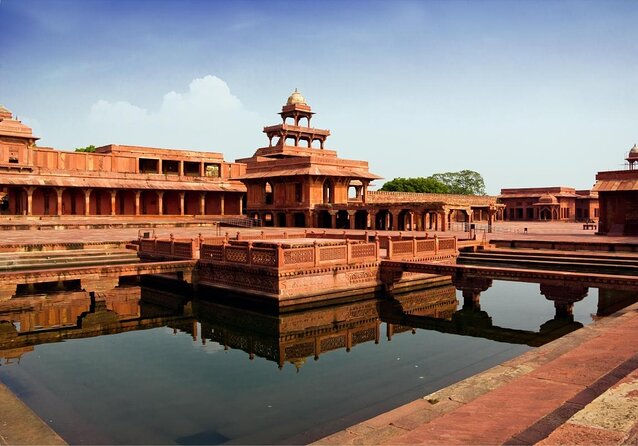 Agra Fatehpur Sikri Tour Same Day by Private Car With Breakfast and Lunch - Key Points