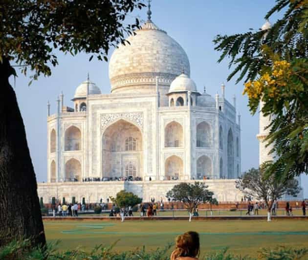 Agra in a Day: History and Culture Tour From Delhi - Mughlai Cuisine Lunch
