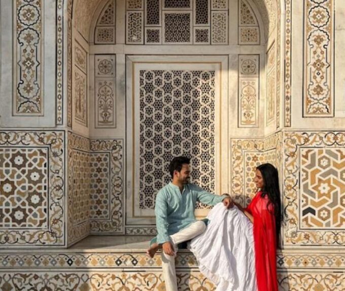 Agra in One Day: Tour Package From Delhi - Authentic Mughlai Cuisine