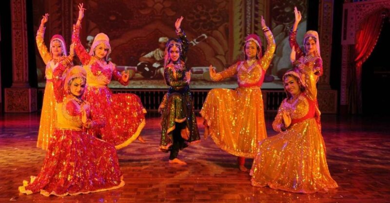Agra: Mohabbat the Taj Show Tickets and Agra Transfers - Key Points