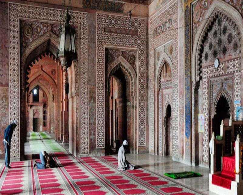 Agra: Old City Food Tour With Local Guide and Tastings - Navigating the City Streets