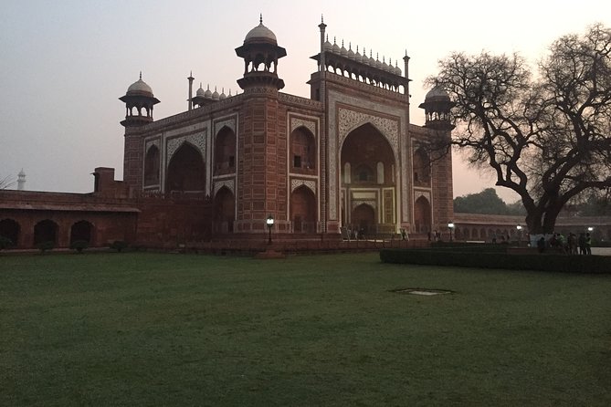 Agra on My Plate Along With Taj Mahal Sunrise Tour - Getting to the Taj Mahal