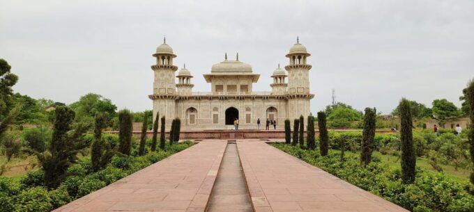 Agra: Private Tour of Taj Mahal & Agra Fort by Tuk Tuk - Frequently Asked Questions