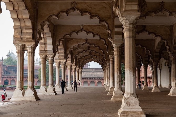 Agra Same Day Tour With Fatehpur Sikri & Abhaneri Stepwells From Jaipur - Exploring Agra