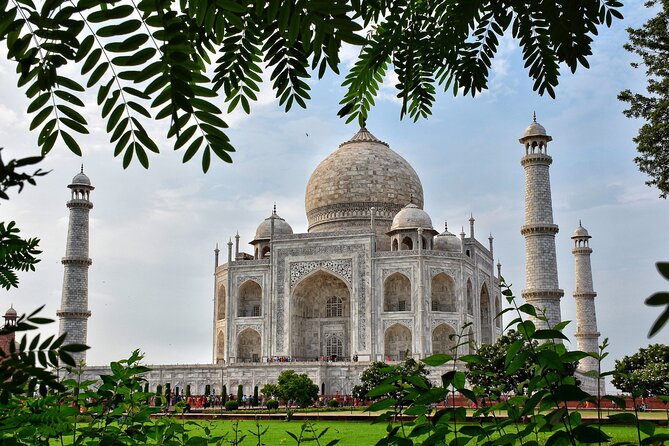 Agra: Skip the Line Ticket to Taj Mahal With Guided Tour - Capturing Memorable Photographs