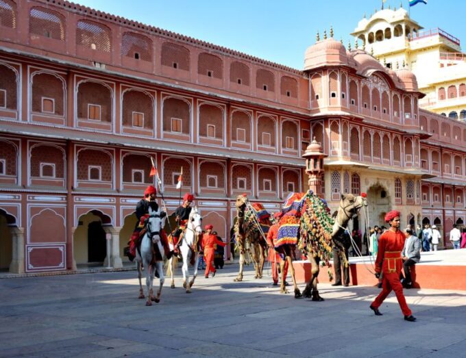 Agra to Jaipur Cab via Fatehpur Sikri & Abhaneri Stepwell - Fatehpur Sikri Architectural Wonders