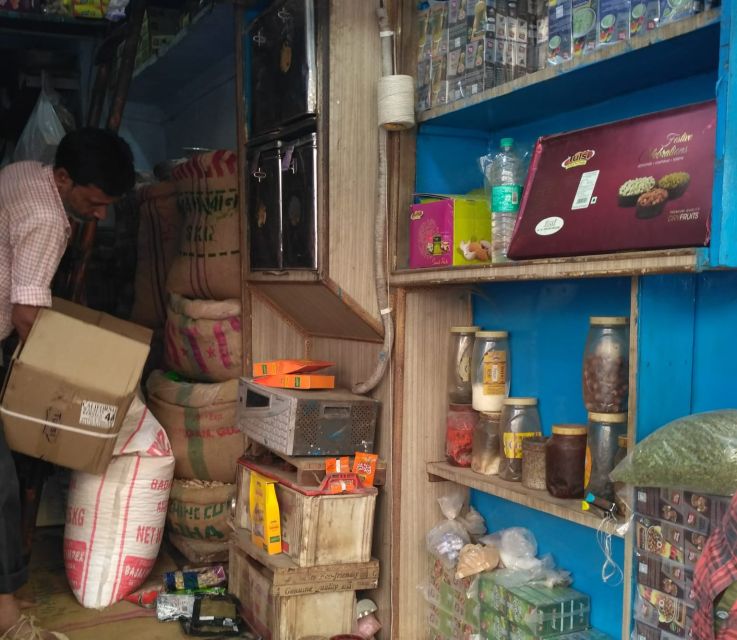 Agra Walking Tour With Indian Snacks - Key Points